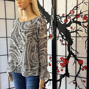 White House Black Market Size 2 Blouse. Black N White. EUC.